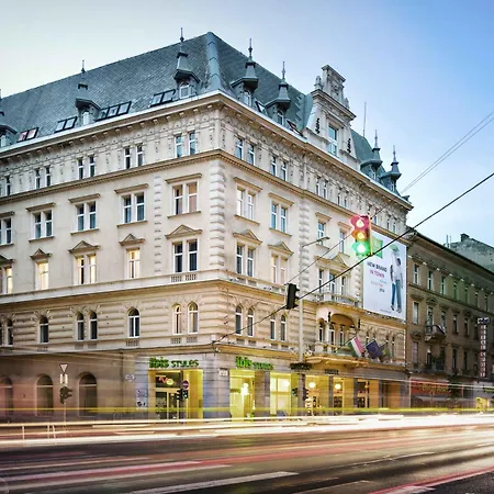 Hotel Ibis Styles Center 4*