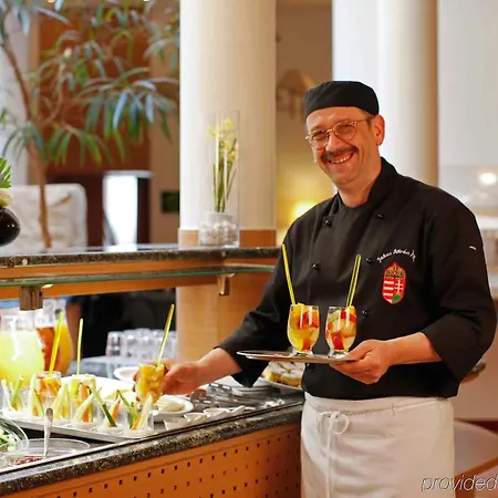 Ibis Styles Center 4*
