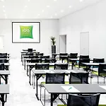 Ibis Styles Center 4*