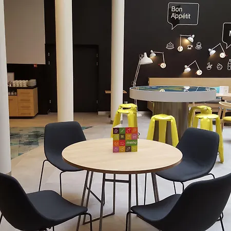 Ibis Styles Center Hotel 4*