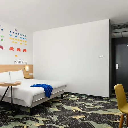 Ibis Styles Center Hotel 4*