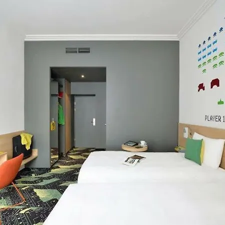 Ibis Styles Center 4*