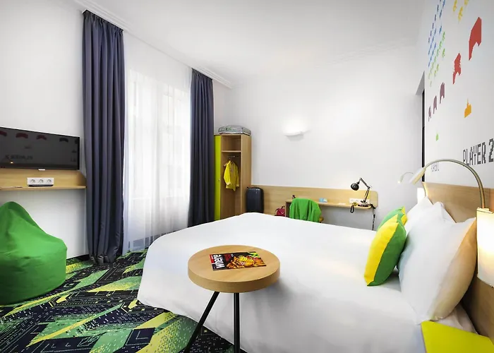 מלון Ibis Styles Center 4*