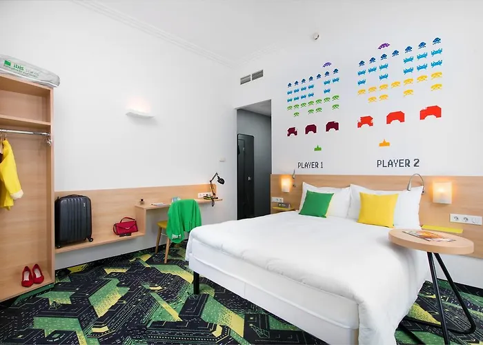מלון Ibis Styles Center 4*