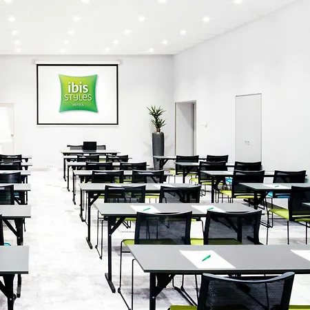 Ibis Styles Center 4*